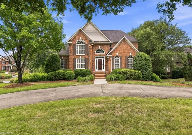 Photo 2 of Single family home for sale at 4600 Century Oaks Ln, Winston Salem, NC 27106 | MLS# 1233540 | Listing updated on 2026-09-15