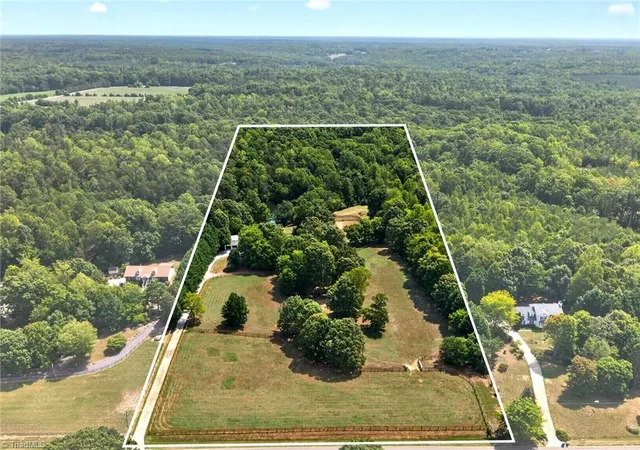 Photo 4 of Single family home for sale at 8546 Hudson James Rd, Summerfield, NC 27358 | MLS# 1231198 | Listing updated on 2026-09-17
