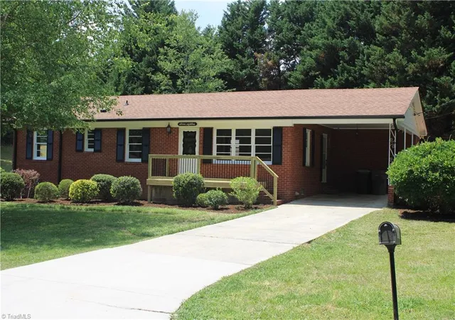 Homes for sale in Asheboro, NC | 1118 Timberlane, Asheboro, NC 27205 | MLS# 1221808