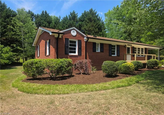 Homes for sale in Asheboro, NC | 1118 Timberlane, Asheboro, NC 27205 | MLS# 1221808