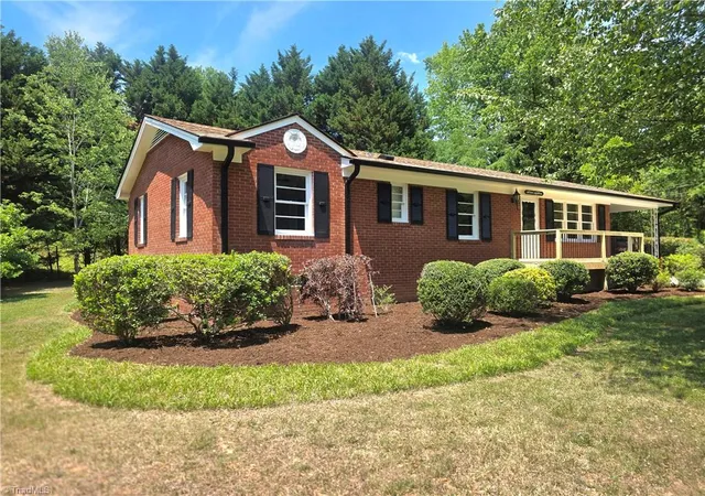 Homes for sale in Asheboro, NC | 1118 Timberlane, Asheboro, NC 27205 | MLS# 1221808