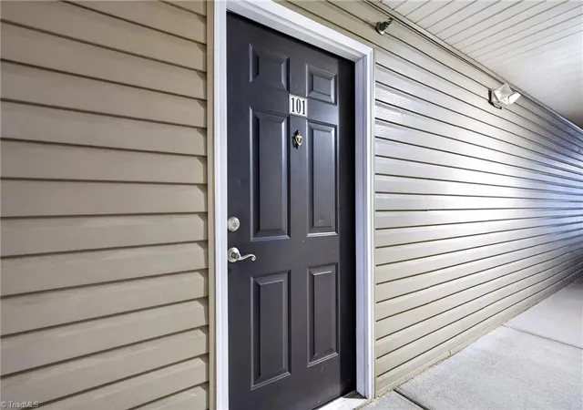 27th image of 7108 W Friendly Ave, Greensboro, NC 27410 | MLS# 1230152