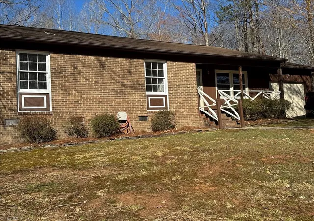 Homes for sale in Walnut Cove, NC | 1055 Brookridge Dr, Walnut Cove, NC 27052 | MLS# 1212432