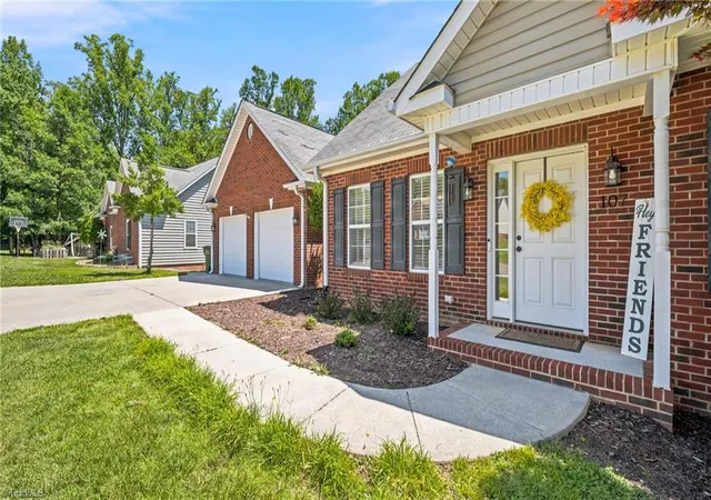 4th image of 107 Hills Dr N, Mount Airy, NC 27030 | MLS# 1224329