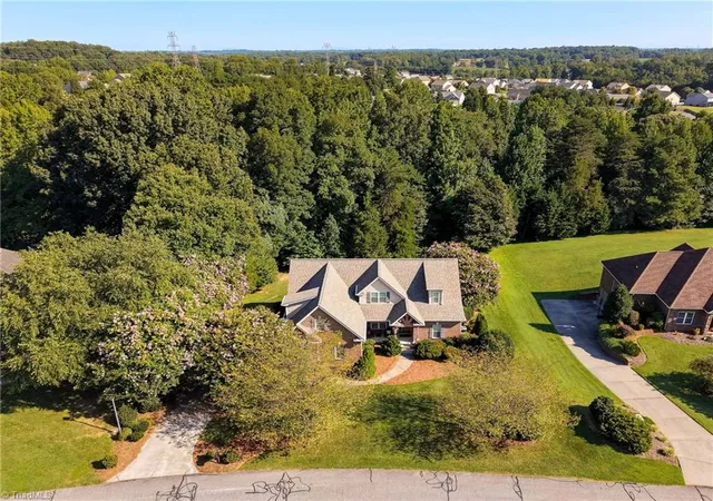 Photo 2 of Single family home for sale at 357 Willow Ridge Ln, Winston Salem, NC 27127 | MLS# 1233548 | Listing updated on 2026-09-05