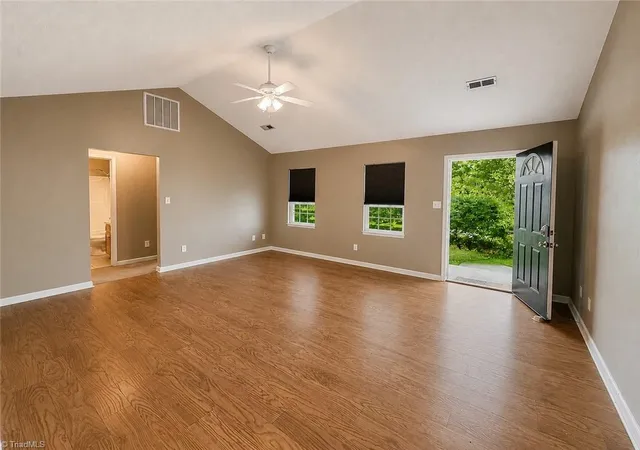 Photo 4 of Single family home for sale at 111 Dundee Ct, Maiden, NC 28650 | MLS# 1228110 | Listing updated on 2026-09-01