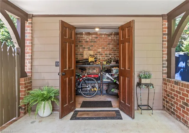 36th image of 104 Candlewyck Dr, Winston Salem, NC 27104 | MLS# 1223274