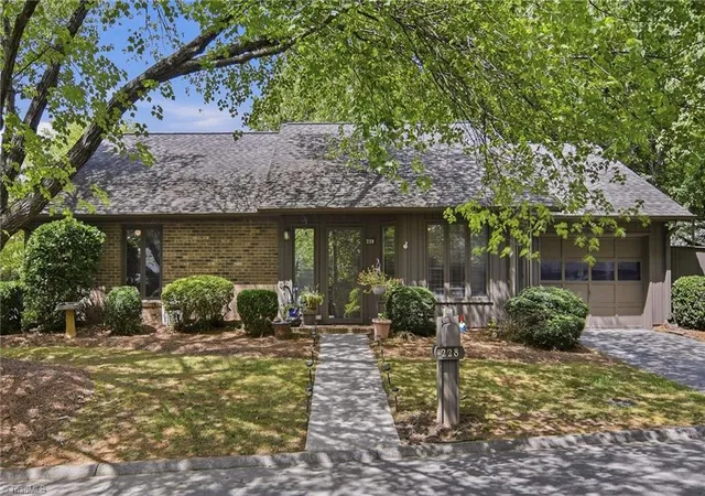 Photo 2 of Single family home for sale at 228 Barrington Pl, Winston Salem, NC 27104 | MLS# 1228098 | Listing updated on 2026-09-13