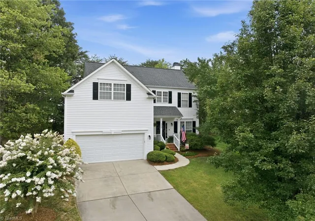 Photo 2 of Single family home for sale at 4020 Maid Marion Ct, Jamestown, NC 27282 | MLS# 1228371 | Listing updated on 2026-09-17