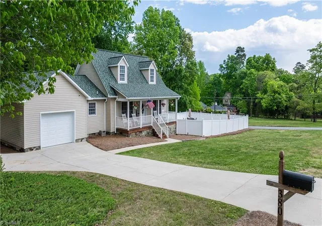Homes for sale in Randleman, NC | 380 Shaw St, Randleman, NC 27317 | MLS# 1216949