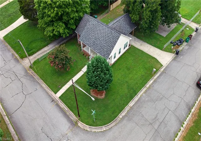 Photo 3 of Single family home for sale at 639 Sterling Ave, High Point, NC 27265 | MLS# 1230057 | Listing updated on 2026-09-09