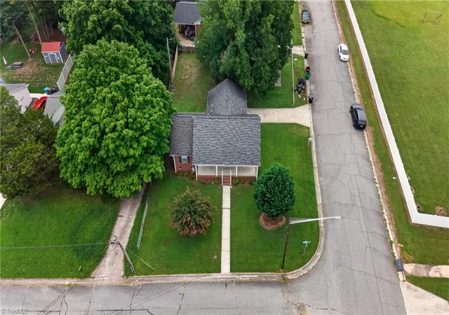 Photo 4 of Single family home for sale at 639 Sterling Ave, High Point, NC 27265 | MLS# 1230057 | Listing updated on 2026-09-09