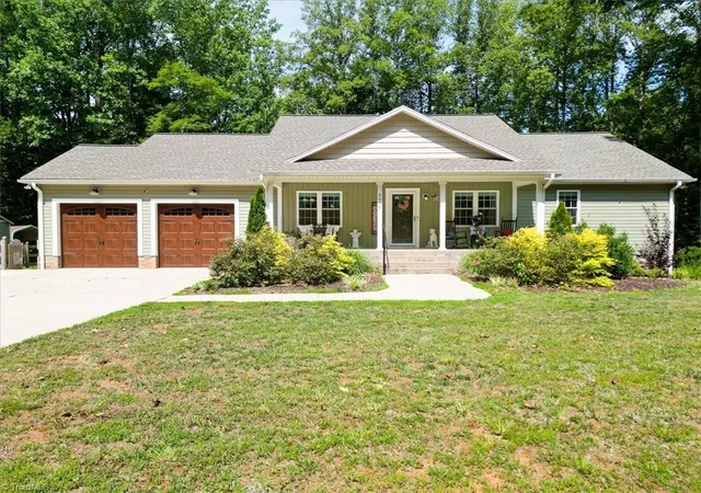 3rd image of 5086 Appalachian Rd, Winston Salem, NC 27105 | MLS# 1225932