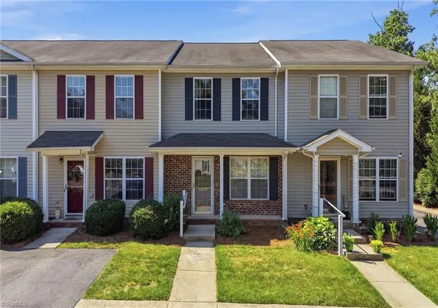 Photo 3 of Single family home for sale at 5808 Battery Dr #42, Greensboro, NC 27409 | MLS# 1223630 | Listing updated on 2026-09-14