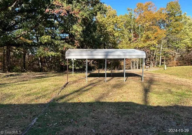 10th image of 655 Salem Church Rd, Patrick Springs, VA 24133 | MLS# 1230846