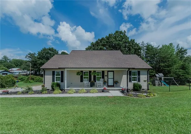 Photo 1 of Sale Pending at 185 Broadway Rd, Lexington, NC 27295 | MLS# 1230180 | Listing updated on 2026-09-15