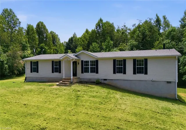 2nd image of 1200 Blue Ridge Ln, Sandy Ridge, NC 27046 | MLS# 1230444