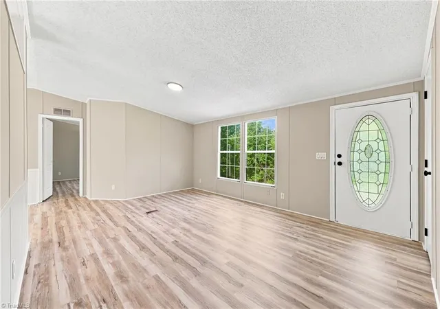 4th image of 1200 Blue Ridge Ln, Sandy Ridge, NC 27046 | MLS# 1230444