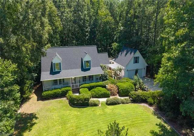 Photo 1 of Single family home for sale at 3005 Bramblewood Dr, Mebane, NC 27302 | MLS# 1233868 | Listing updated on 2026-09-14