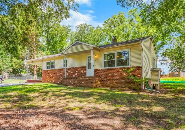 2nd image of 6340 Linda Dr, Lewisville, NC 27023 | MLS# 1229996