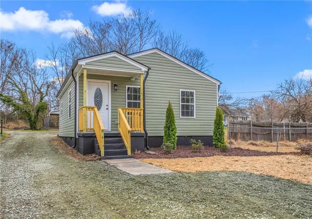 1st image of 1615 Preston St, Burlington, NC 27217 | MLS# 1211192
