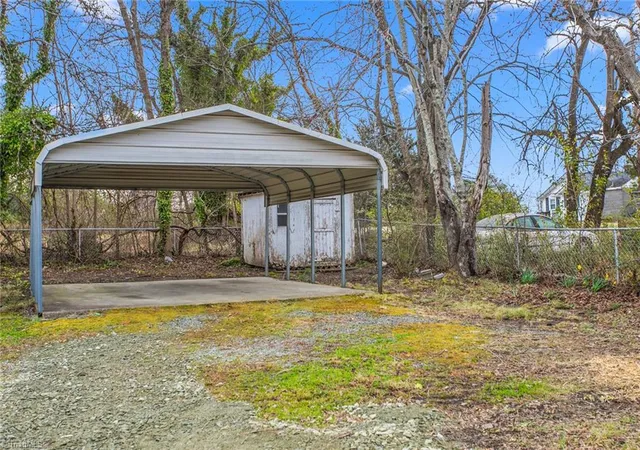 28th image of 1615 Preston St, Burlington, NC 27217 | MLS# 1211192
