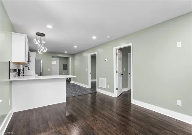 5th image of 1615 Preston St, Burlington, NC 27217 | MLS# 1211192