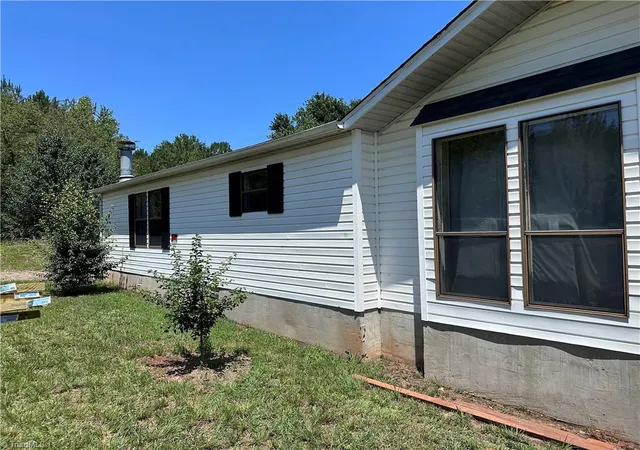 Photo 1 of Manufactured home for sale at 7509 Shady Oaks Rd, Connelly Springs, NC 28612 | MLS# 1229251 | Listing updated on 2026-09-10