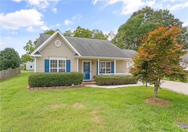 Photo 2 of Sale Pending at 3224 Stavanger Ct, Winston Salem, NC 27127 | MLS# 1231166 | Listing updated on 2026-09-05
