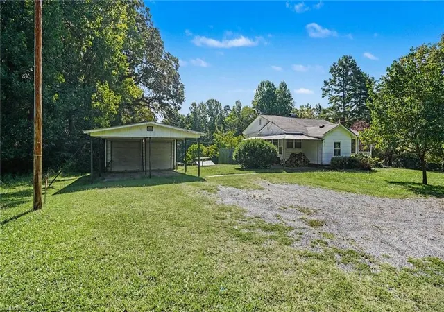 3rd image of 533 Bonkemeyer Dr, Randleman, NC 27317 | MLS# 1231426
