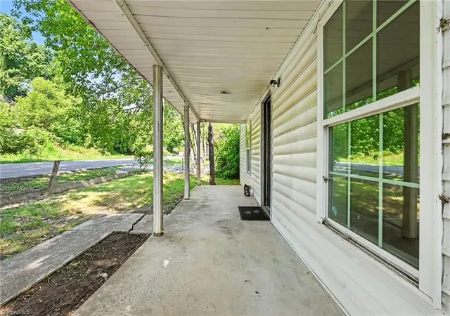 Photo 4 of Single family home for sale at 1119 N Park Ave, Burlington, NC 27217 | MLS# 1228255 | Listing updated on 2026-09-20