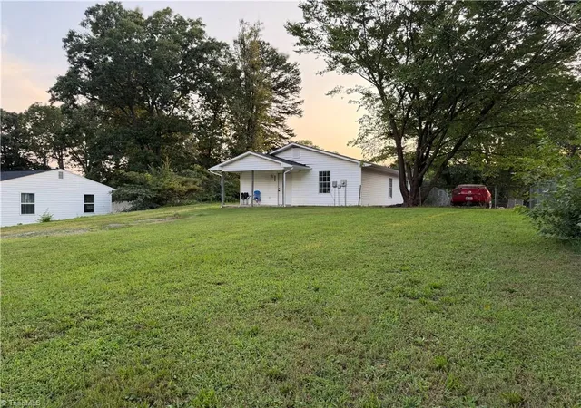Photo 1 of Single family home for sale at 302 Goforth Dr, Thomasville, NC 27360 | MLS# 1231640 | Listing updated on 2026-08-20