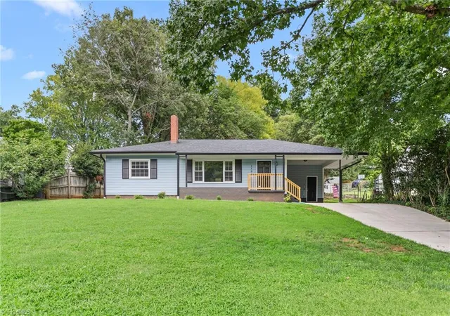2nd image of 1502 Liberty Dr, Greensboro, NC 27408 | MLS# 1231243