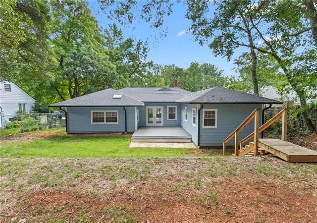 36th image of 1502 Liberty Dr, Greensboro, NC 27408 | MLS# 1231243