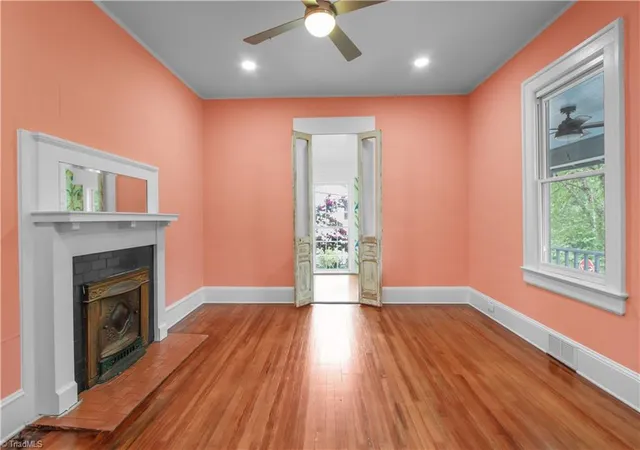 Photo 4 of Single family home for sale at 933 West St, Winston Salem, NC 27101 | MLS# 1228531 | Listing updated on 2026-09-24