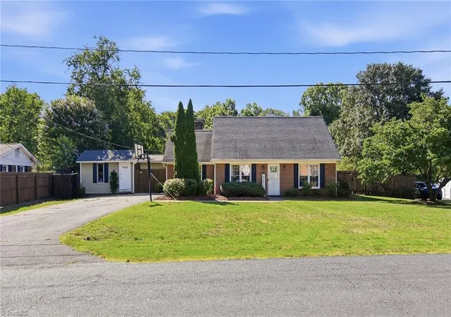 Homes for sale in King, NC | 202 Turkey Hill Dr, King, NC 27021 | MLS# 1224996