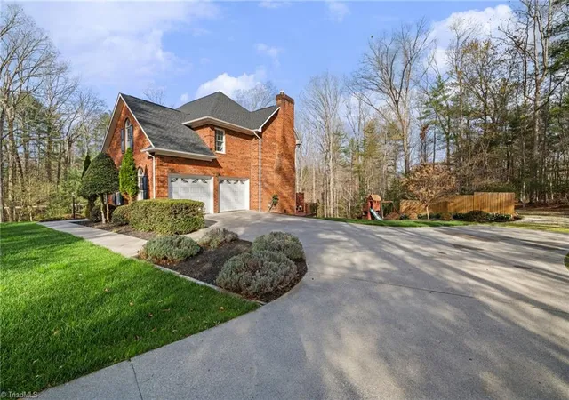 Photo 5 of Single family home for sale at 458 Jim Caudill Rd, Wilkesboro, NC 28697 | MLS# 1211894 | Listing updated on 2026-08-12