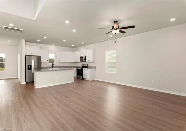 Photo 4 of Single family home for sale at 260 Macintosh Dr, King, NC 27021 | MLS# 1200841 | Listing updated on 2026-09-18