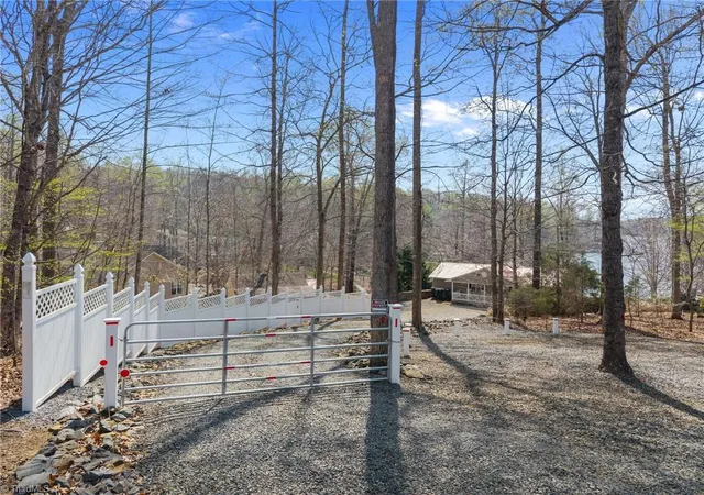5th image of 435 Lake Dr, Lexington, NC 27292 | MLS# 1214507