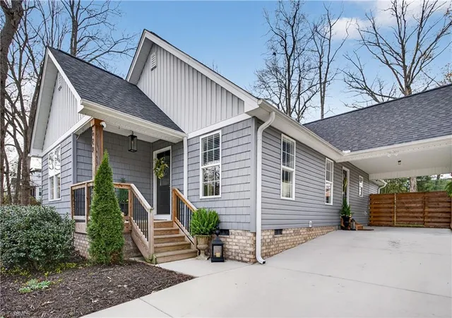 3rd image of 629 Rockspring Rd, High Point, NC 27262 | MLS# 1213302