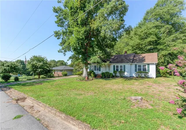 3rd image of 519 Franklin Dr, Eden, NC 27288 | MLS# 1229781