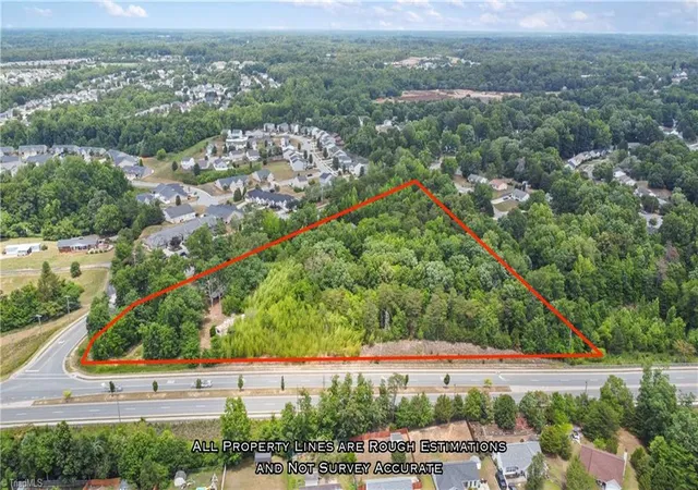 3rd image of 709 Westover Dr, High Point, NC 27265 | MLS# 1225647