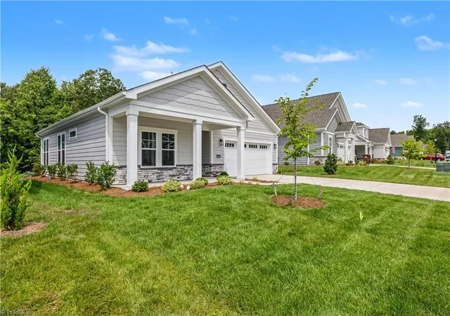 Photo 3 of Sale Pending at 3425 Willowcrest St, High Point, NC 27265 | MLS# 1222226 | Listing updated on 2026-09-06