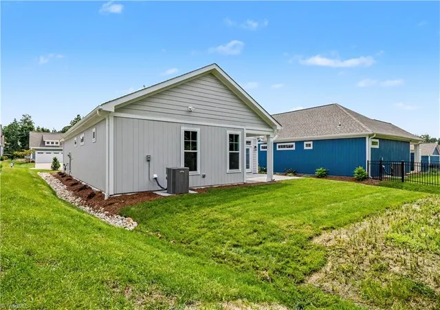Photo 3 of Sale Pending at 3425 Willowcrest St, High Point, NC 27265 | MLS# 1222226 | Listing updated on 2026-09-06