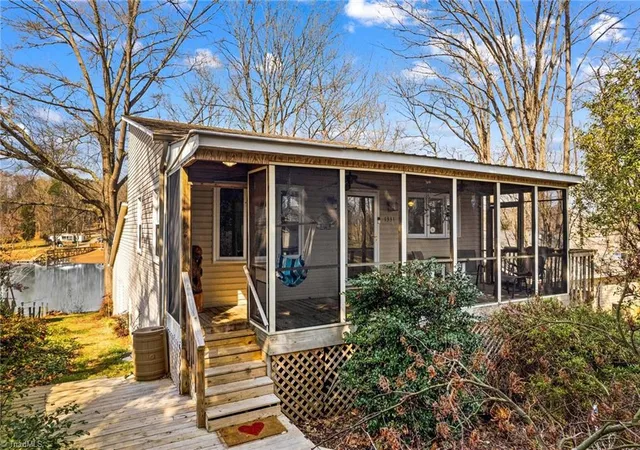 Photo 3 of Single family home for sale at 1331 Hickory Point Dr, Lexington, NC 27292 | MLS# 1211838 | Listing updated on 2026-09-08