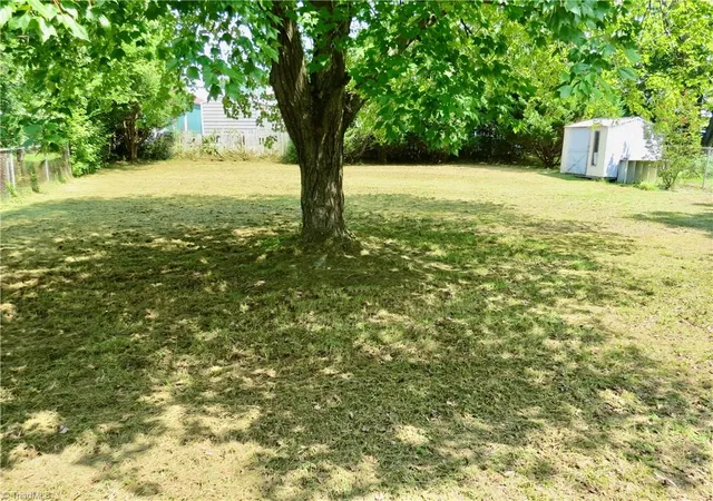 35th image of 627 Morehead St, Eden, NC 27288 | MLS# 1229405