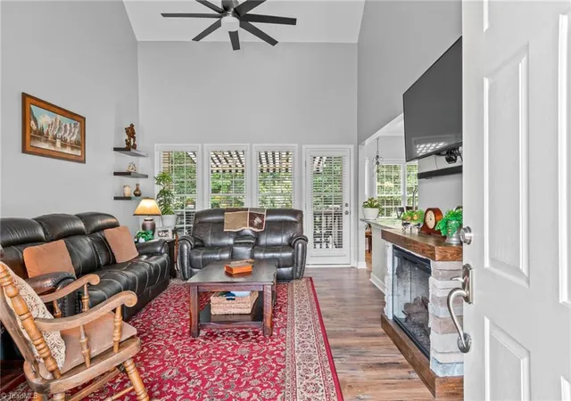 Photo 4 of Sale Pending at 174 Stadium Oaks Dr, Clemmons, NC 27012 | MLS# 1228663 | Listing updated on 2026-09-04