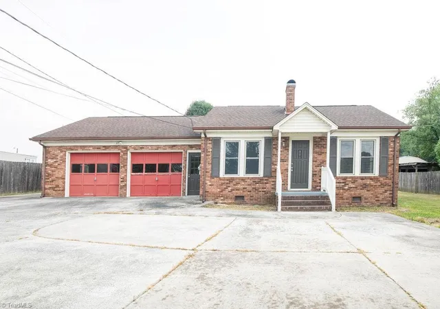 Homes for sale in Asheboro, NC | 520 Old Liberty Rd, Asheboro, NC 27203 | MLS# 1223909