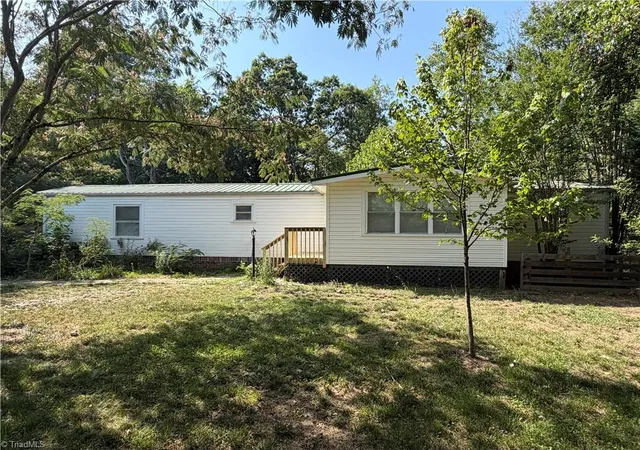 1st image of 4509 Oakley Ct, Walkertown, NC 27051 | MLS# 1226556