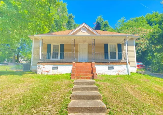 Homes for sale in Eden, NC | 957 Harris St, Eden, NC 27288 | MLS# 1226851
